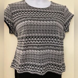 EUC Coldwater Creek Petite Black & White short sleeved Double-Knit Top.  PXL